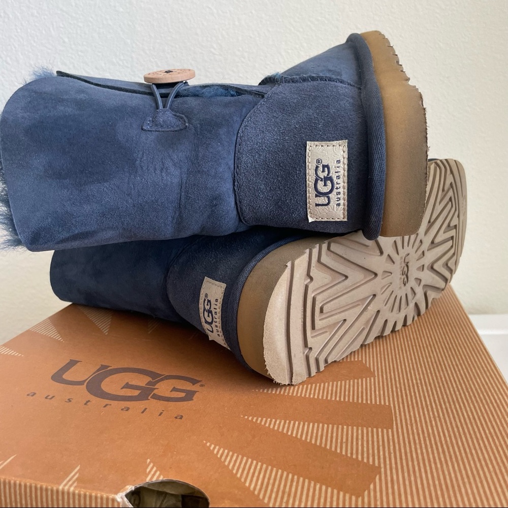 ugg • bailey button boot - Picture 7 of 10